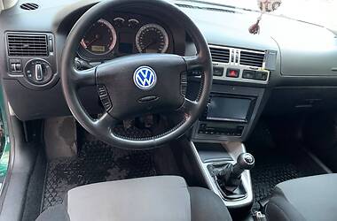 Хетчбек Volkswagen Golf 2003 в Києві