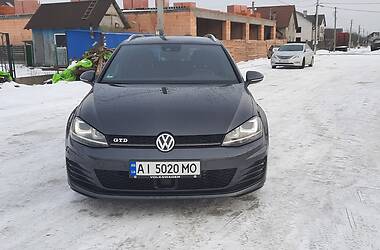 Універсал Volkswagen Golf 2016 в Бучі