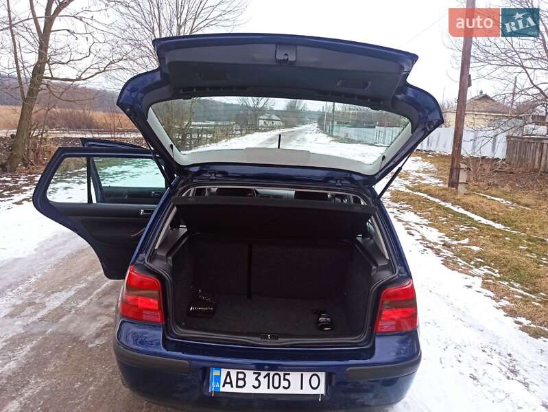 Хетчбек Volkswagen Golf 2001 в Тульчині