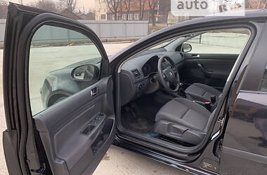 Хэтчбек Volkswagen Golf 2004 в Коломые