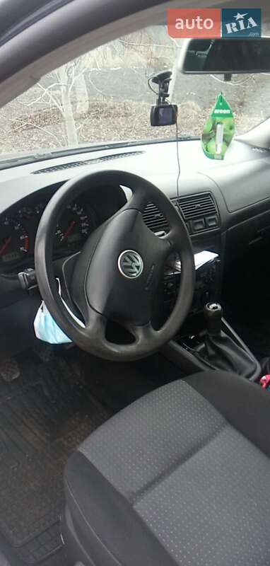 Універсал Volkswagen Golf 2003 в Бару