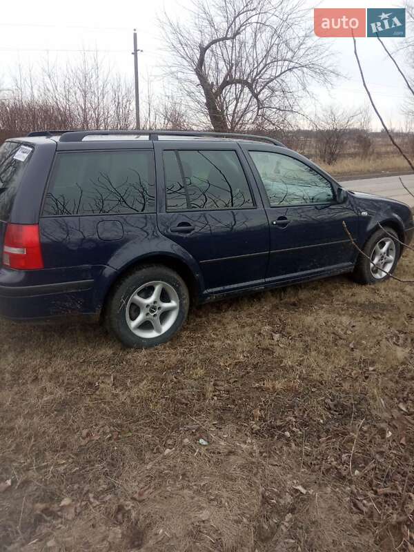 Універсал Volkswagen Golf 2003 в Бару