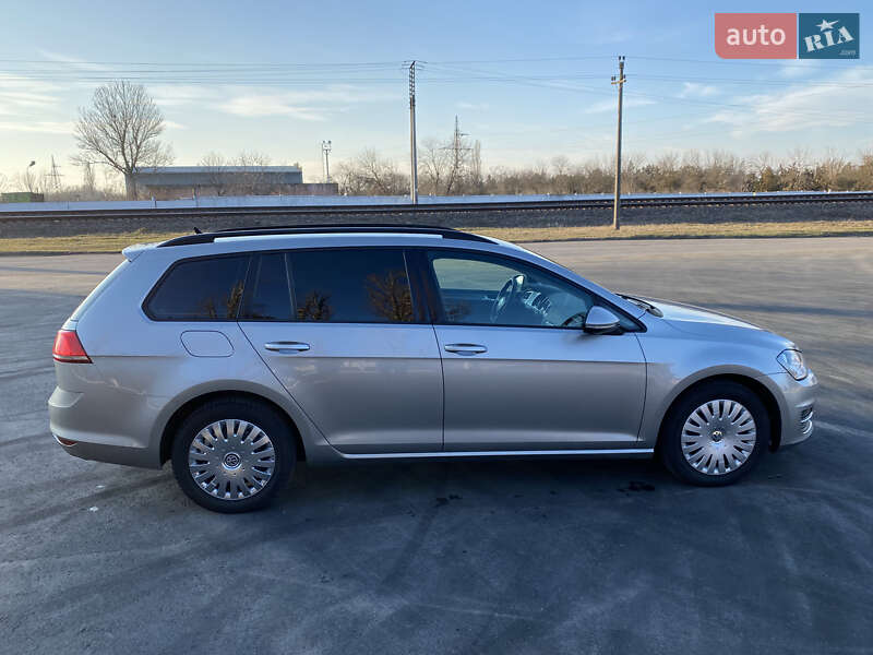 Универсал Volkswagen Golf 2014 в Измаиле