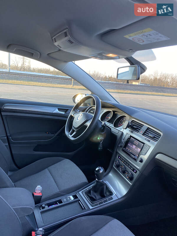 Универсал Volkswagen Golf 2014 в Измаиле