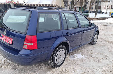 Универсал Volkswagen Golf 2004 в Хусте