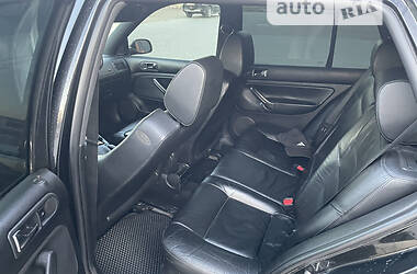 Хэтчбек Volkswagen Golf 1998 в 