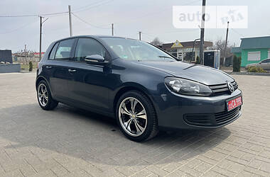 Хэтчбек Volkswagen Golf 2010 в Лозовой