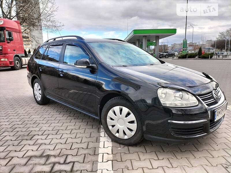 Универсал Volkswagen Golf 2008 в Житомире