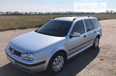 Универсал Volkswagen Golf 2003 в Котельве