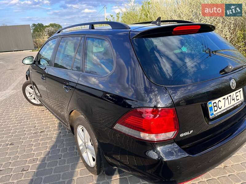 Універсал Volkswagen Golf 2013 в Львові