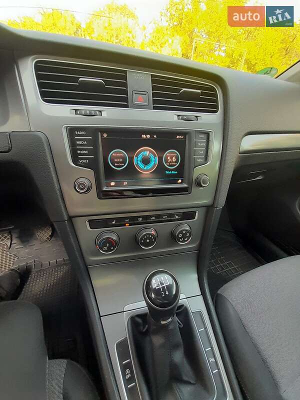 Универсал Volkswagen Golf 2016 в Мукачево