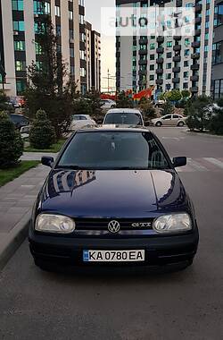 Хэтчбек Volkswagen Golf 1995 в Киеве