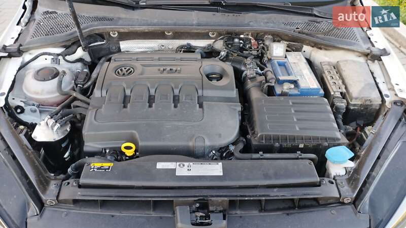 Універсал Volkswagen Golf 2017 в Хусті