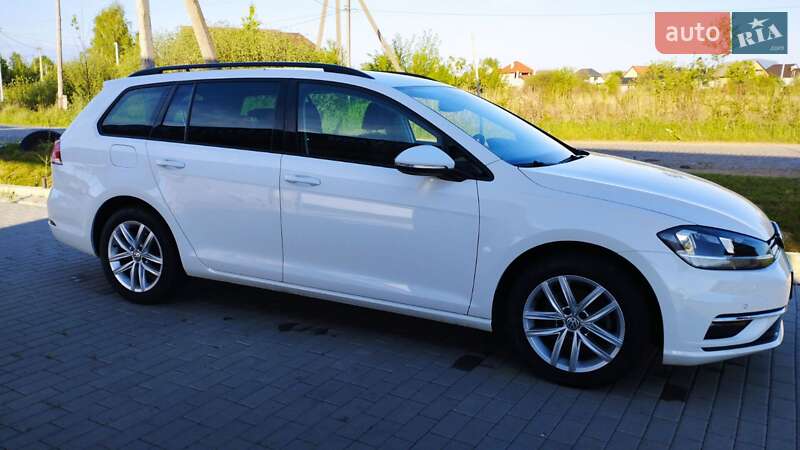 Універсал Volkswagen Golf 2017 в Хусті