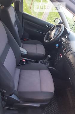 Універсал Volkswagen Golf 2001 в 