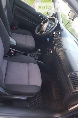 Універсал Volkswagen Golf 2001 в 