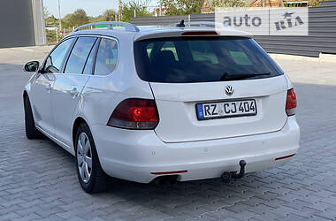 Универсал Volkswagen Golf 2011 в 