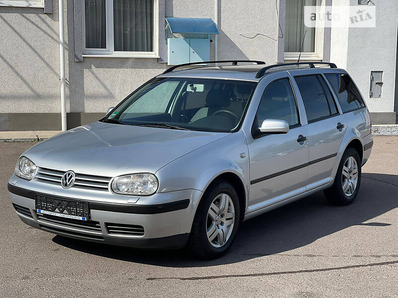 Универсал Volkswagen Golf 2003 в 