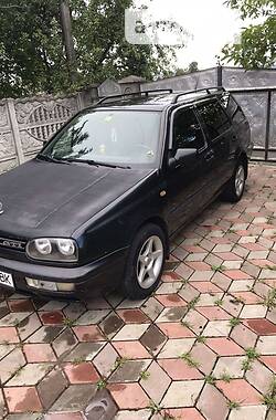 Универсал Volkswagen Golf 1999 в Глыбокой