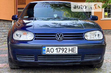 Хетчбек Volkswagen Golf 2001 в Хусті