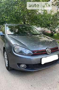 Универсал Volkswagen Golf 2010 в Львове