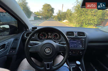 Хэтчбек Volkswagen Golf 2011 в Краснограде