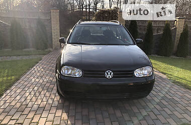 Универсал Volkswagen Golf 2004 в Киеве