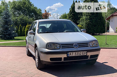 Хэтчбек Volkswagen Golf 1999 в Калуше