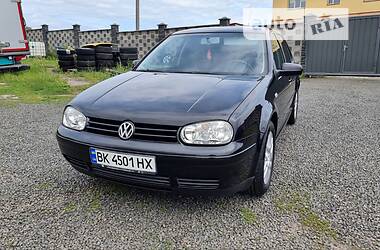 Хетчбек Volkswagen Golf 2002 в Рівному