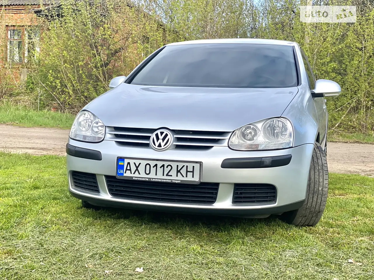 Живий гольф 1,6 bse, газ не стояв, замінено ремінь та помпа 5000 км тому, гальмівні диски по кругу, пошумовані двері, андроїд магнітола, заправлений кондиціонер,. Продаж тільки з переоформленням. Цікавить обмін на мікроавтобус груз-пас.