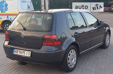 Хетчбек Volkswagen Golf 2002 в Вінниці