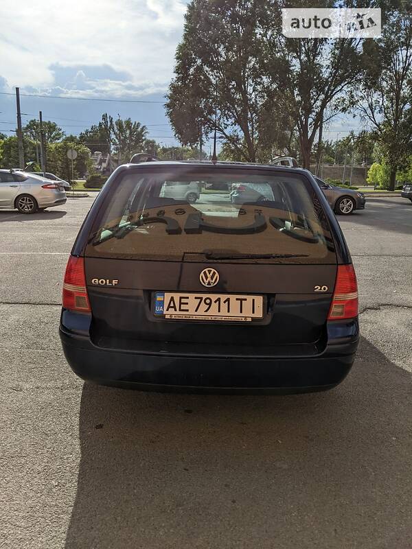 Универсал Volkswagen Golf 2003 в Днепре