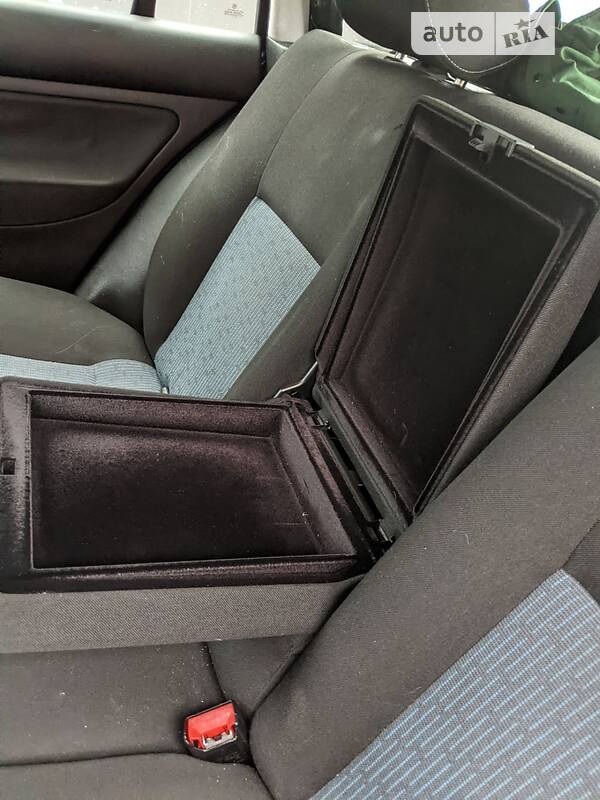 Универсал Volkswagen Golf 2003 в Днепре