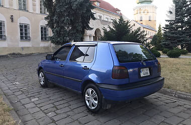 Хетчбек Volkswagen Golf 1996 в Жовкві