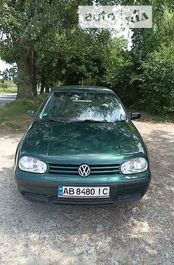 Хэтчбек Volkswagen Golf 1998 в Ладыжине