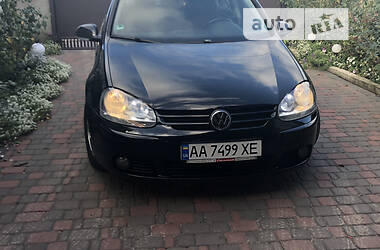 Хэтчбек Volkswagen Golf 2006 в Нежине