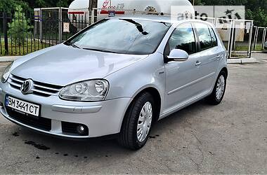 Хэтчбек Volkswagen Golf 2006 в Сумах