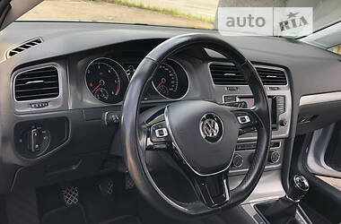 Універсал Volkswagen Golf 2014 в Дрогобичі