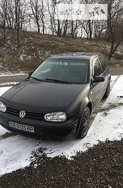 Хетчбек Volkswagen Golf 2000 в Чернівцях