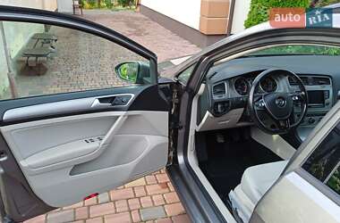 Универсал Volkswagen Golf 2015 в 
