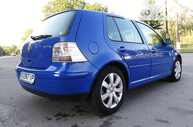 Хэтчбек Volkswagen Golf 2003 в Умани