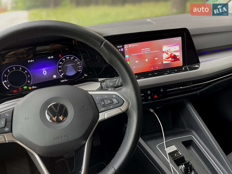 Універсал Volkswagen Golf 2021 в Львові