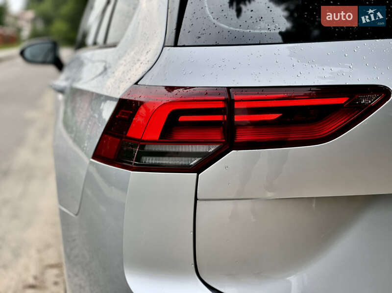 Універсал Volkswagen Golf 2021 в Львові