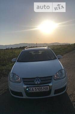 Универсал Volkswagen Golf 2008 в Хусте