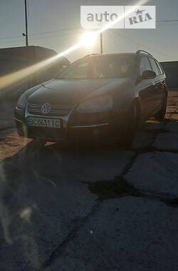 Универсал Volkswagen Golf 2008 в Жовкве