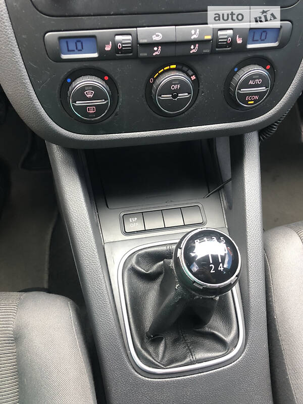 Хэтчбек Volkswagen Golf 2004 в Коломые