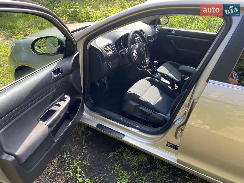 Универсал Volkswagen Golf 2012 в Коломые