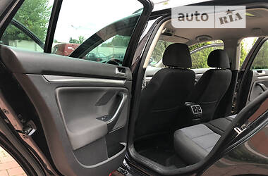 Универсал Volkswagen Golf 2011 в 