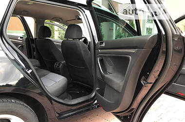 Универсал Volkswagen Golf 2011 в 
