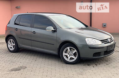 Хэтчбек Volkswagen Golf 2008 в 
